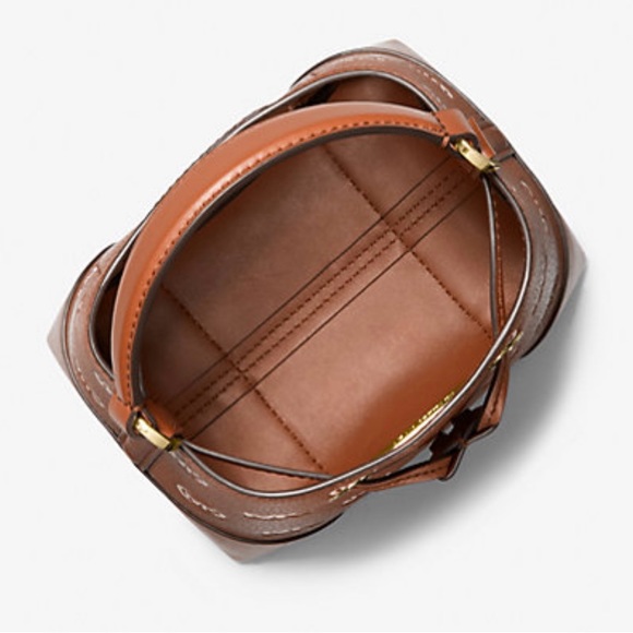 New w/Tags & Dust bag Michael Kors Mercer Small Logo Embossed Leather Bucket Bag - Picture 4 of 9
